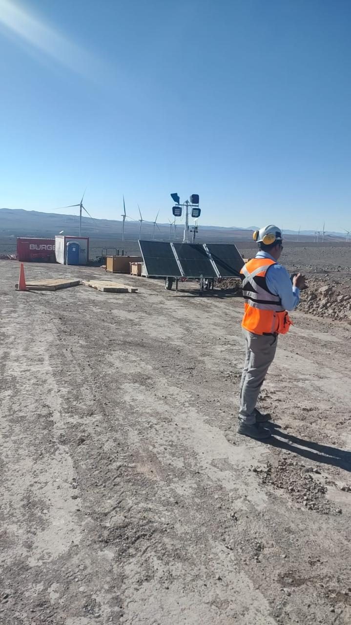 Semáforo Solar — vista 3 de 3
